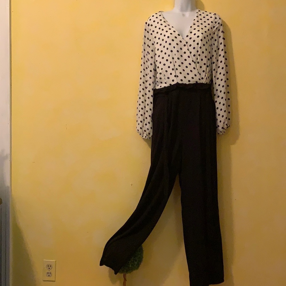 Hyfve M jumpsuit Coconut with black bottomThai belt and snap front closure